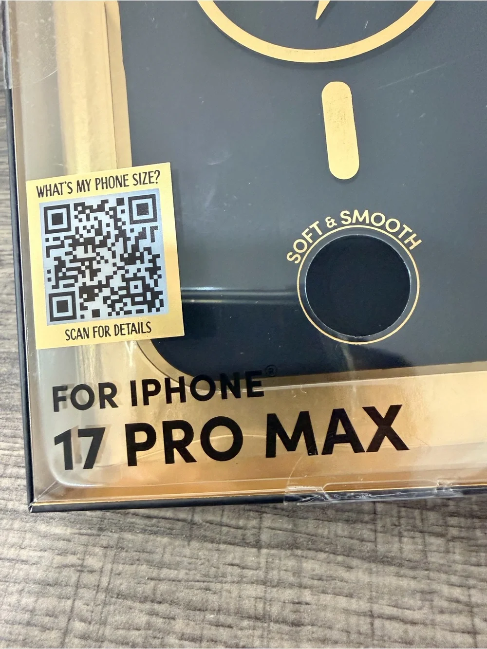 XO Poppy Midnight Black Case for IPhone 17 Pro Max MagSafe